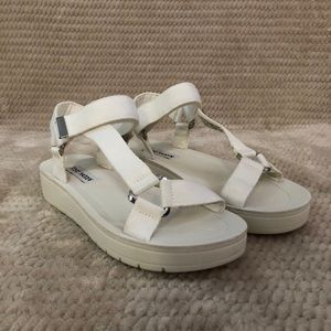 White Steve Madden sandles